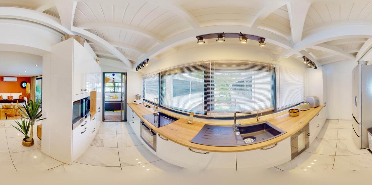 Marina, Spa & Sun - 2 Bedrooms - Luxury Apartment Anse Marcel Exteriör bild