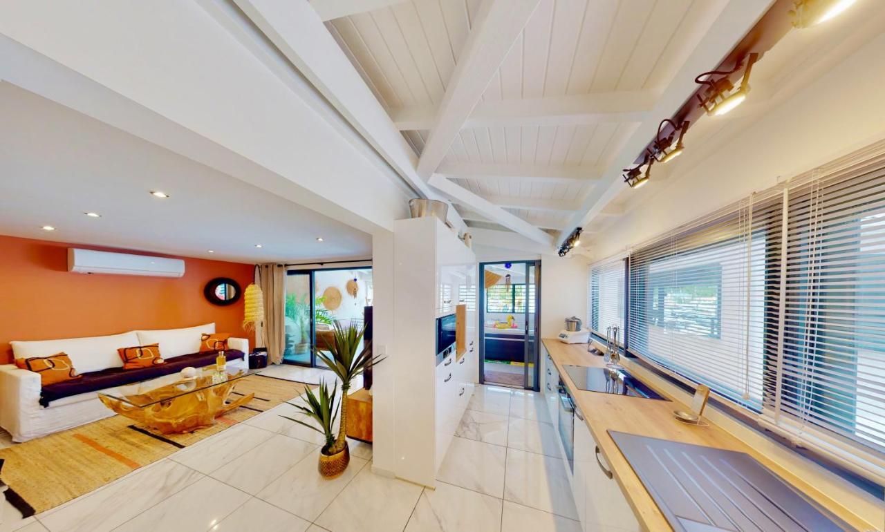 Marina, Spa & Sun - 2 Bedrooms - Luxury Apartment Anse Marcel Exteriör bild