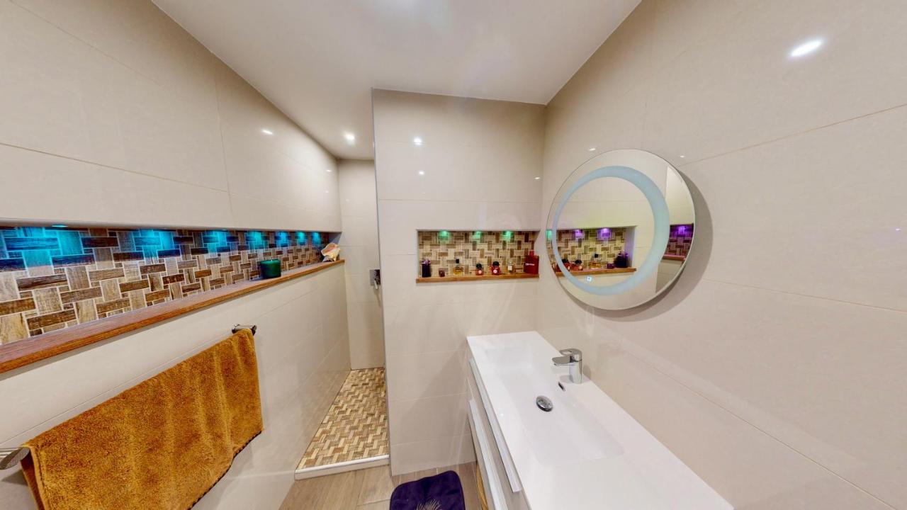 Marina, Spa & Sun - 2 Bedrooms - Luxury Apartment Anse Marcel Exteriör bild