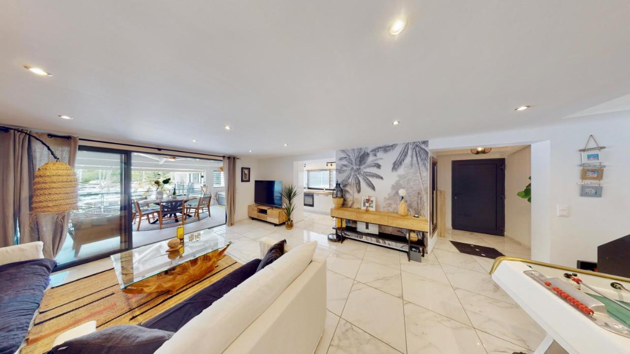 Marina, Spa & Sun - 2 Bedrooms - Luxury Apartment Anse Marcel Exteriör bild